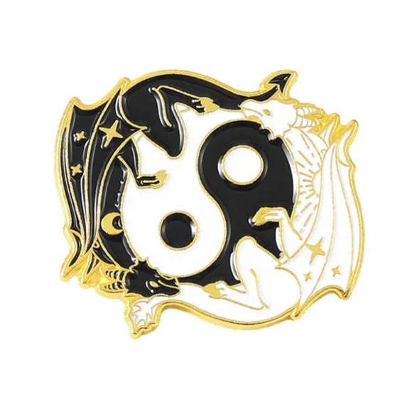 🐉 Dragon Yin Yang Pin - Picture 1 of 2